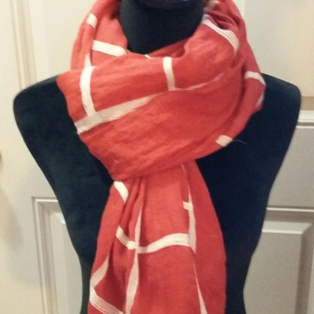 Check Scarf/Wrap - Picture 2 of 6